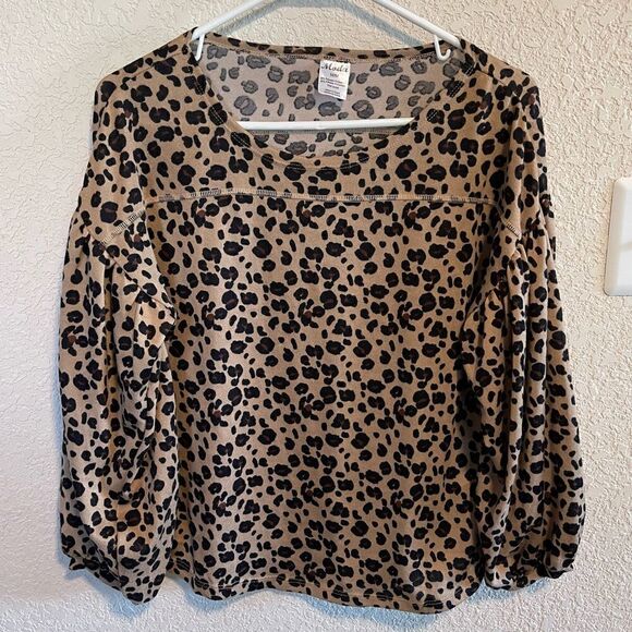 Moda- Cheetah Bubble Sleeve Blouse, Size M - Picture 1 of 7